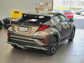 2019 Toyota C-HR - Thumbnail