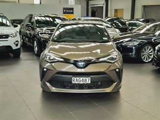 2019 Toyota C-HR - Thumbnail