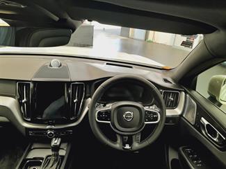 2018 Volvo XC60 - Thumbnail