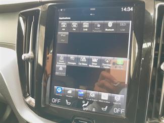 2018 Volvo XC60 - Thumbnail