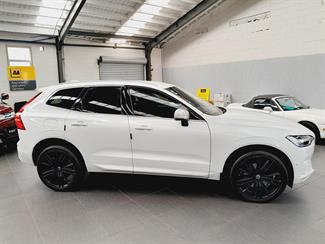 2018 Volvo XC60 - Thumbnail