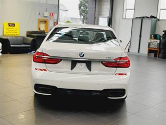 2016 BMW 750i - Thumbnail