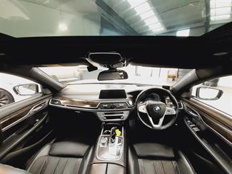 2016 BMW 750i - Thumbnail
