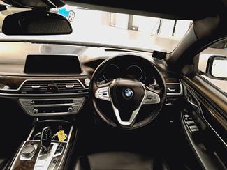 2016 BMW 750i - Thumbnail