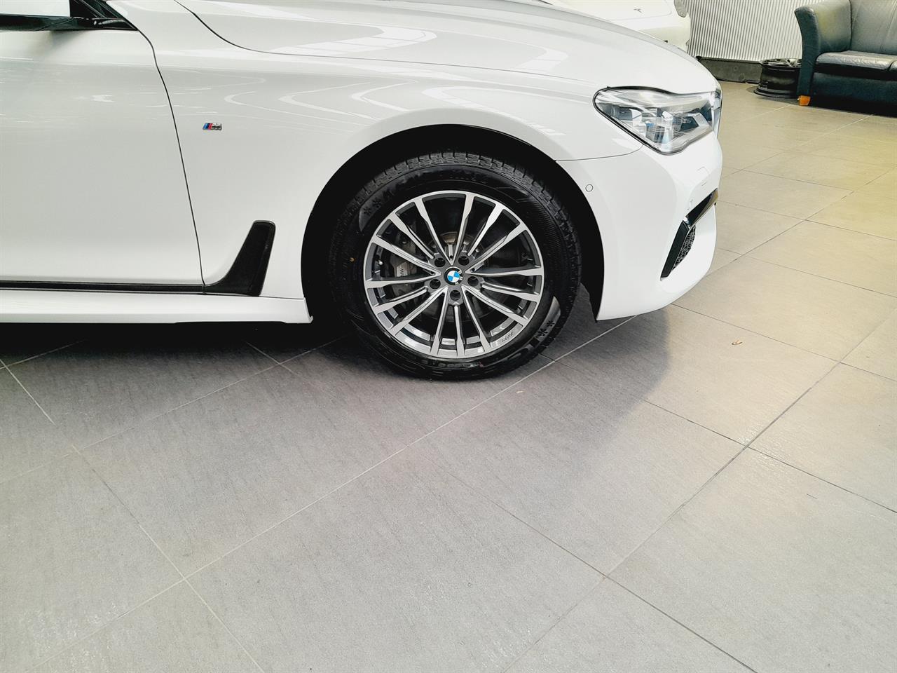 2016 BMW 750i
