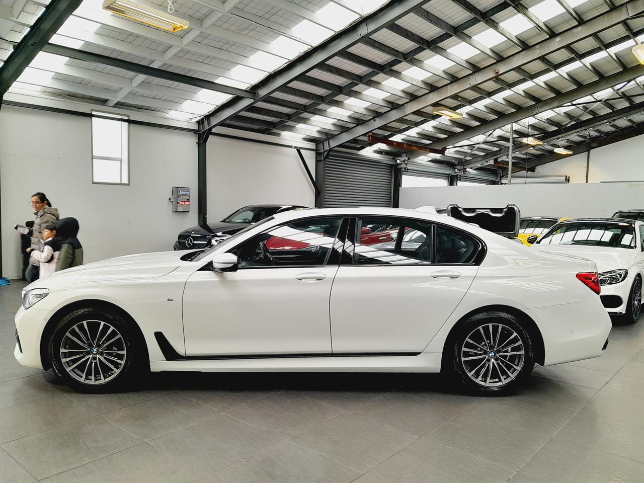 2016 BMW 750i