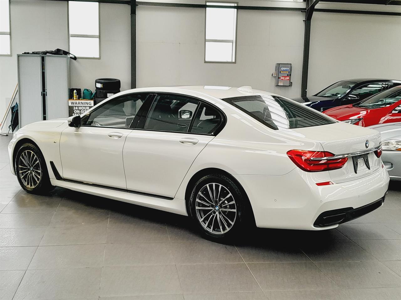 2016 BMW 750i