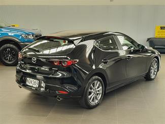 2021 Mazda Mazda3 - Thumbnail