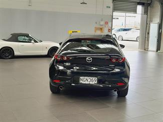 2021 Mazda Mazda3 - Thumbnail