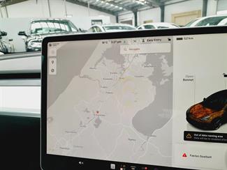 2022 Tesla Model 3 - Thumbnail