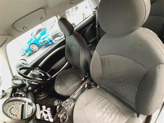 2009 Mini Cooper - Thumbnail