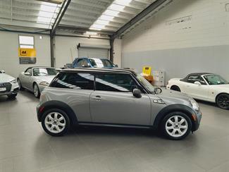 2009 Mini Cooper - Thumbnail