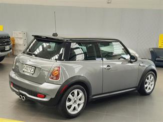 2009 Mini Cooper - Thumbnail