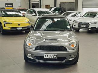 2009 Mini Cooper - Thumbnail