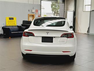 2022 Tesla Model 3 - Thumbnail