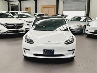 2022 Tesla Model 3 - Thumbnail