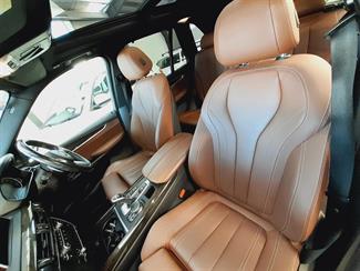 2017 BMW X5 - Thumbnail