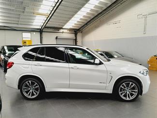 2017 BMW X5 - Thumbnail