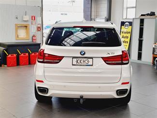 2017 BMW X5 - Thumbnail