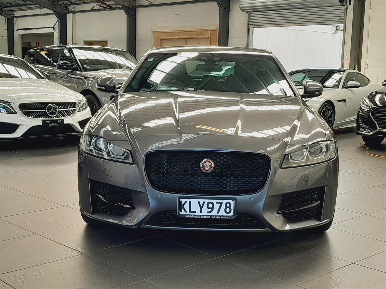 2017 Jaguar XF