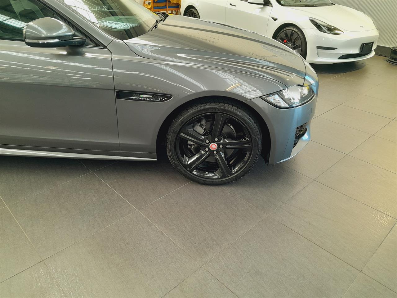 2017 Jaguar XF
