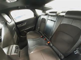 2017 Jaguar XF - Thumbnail