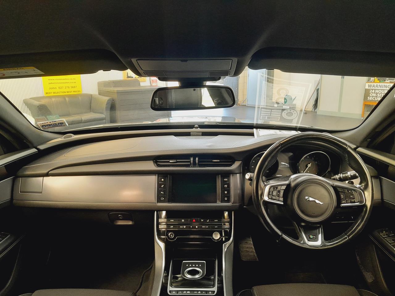 2017 Jaguar XF