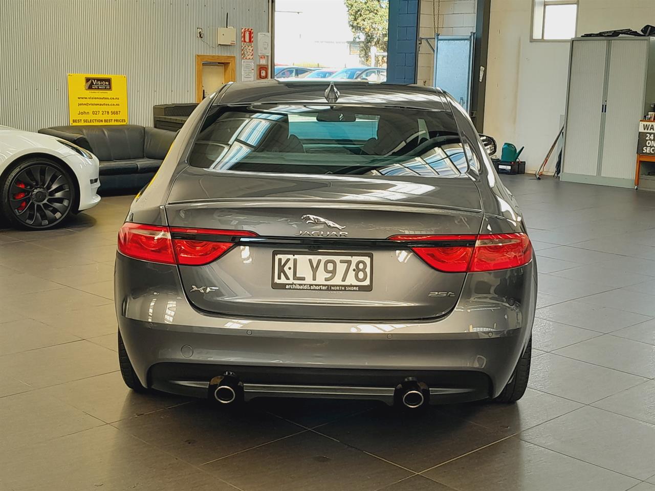 2017 Jaguar XF