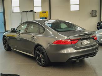 2017 Jaguar XF - Thumbnail