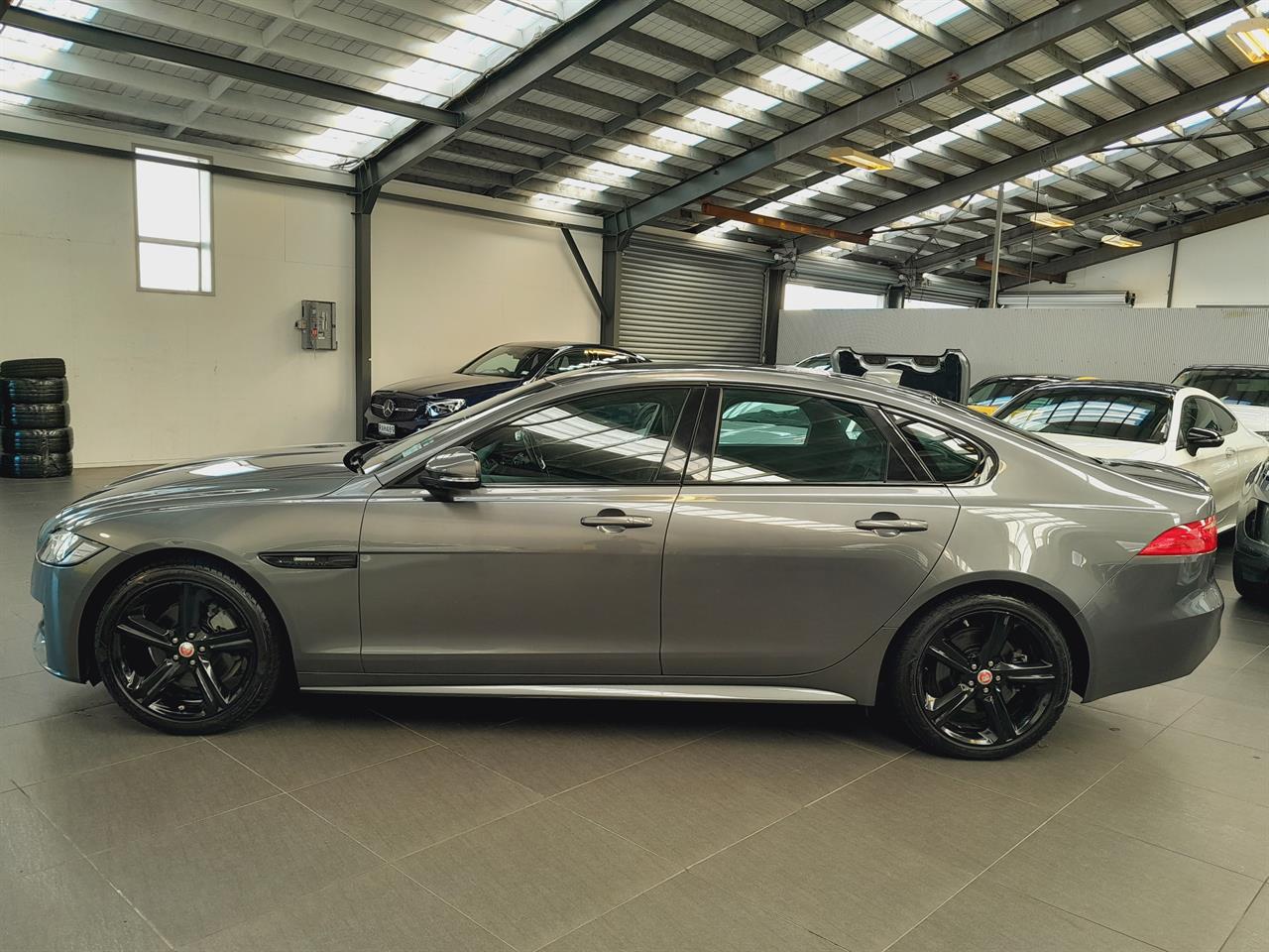 2017 Jaguar XF