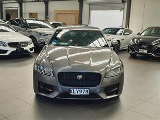 2017 Jaguar XF - Thumbnail