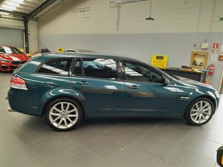 2009 Holden Commodore - Thumbnail