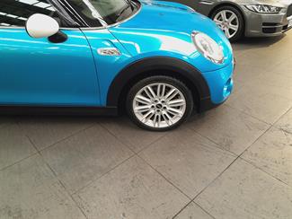 2017 Mini Cooper - Thumbnail