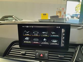 2021 Audi Q5 - Thumbnail